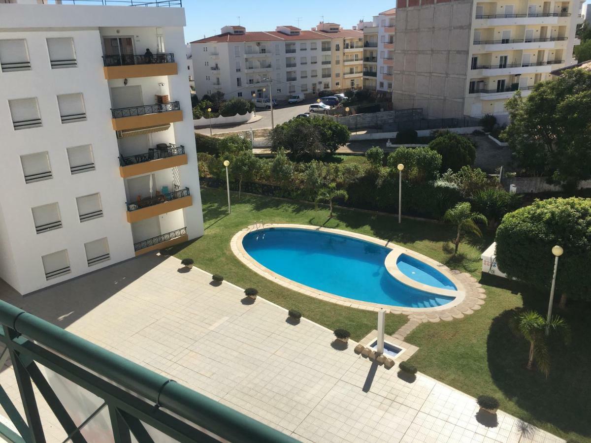 Quiet Apartment Overlooking The Swimming Pool Armação de Pêra 외부 사진